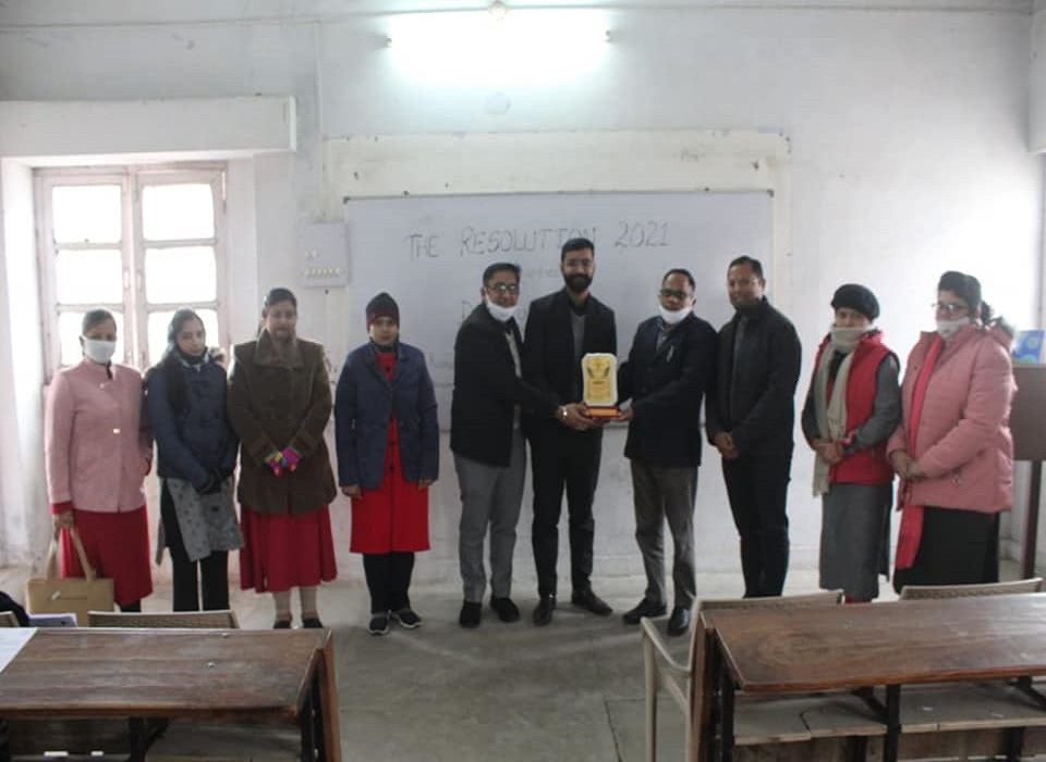 सांयकालीन सत्र के वाणिज्य विभाग द्वारा विद्यार्थियों में उनकी आदतों के प्रति जागरूकता के लिए एक व्याख्यान का आयोजन