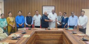 Shruti Saini of B.Com(Hons) obtained tenth position in KuK Examinations