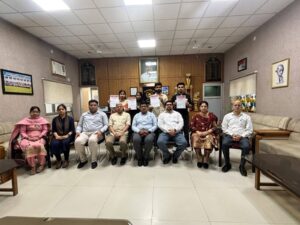 राष्ट्रीय संगोष्ठी में “सर्वश्रेष्ठ शोध परियोजना” पुरस्कार